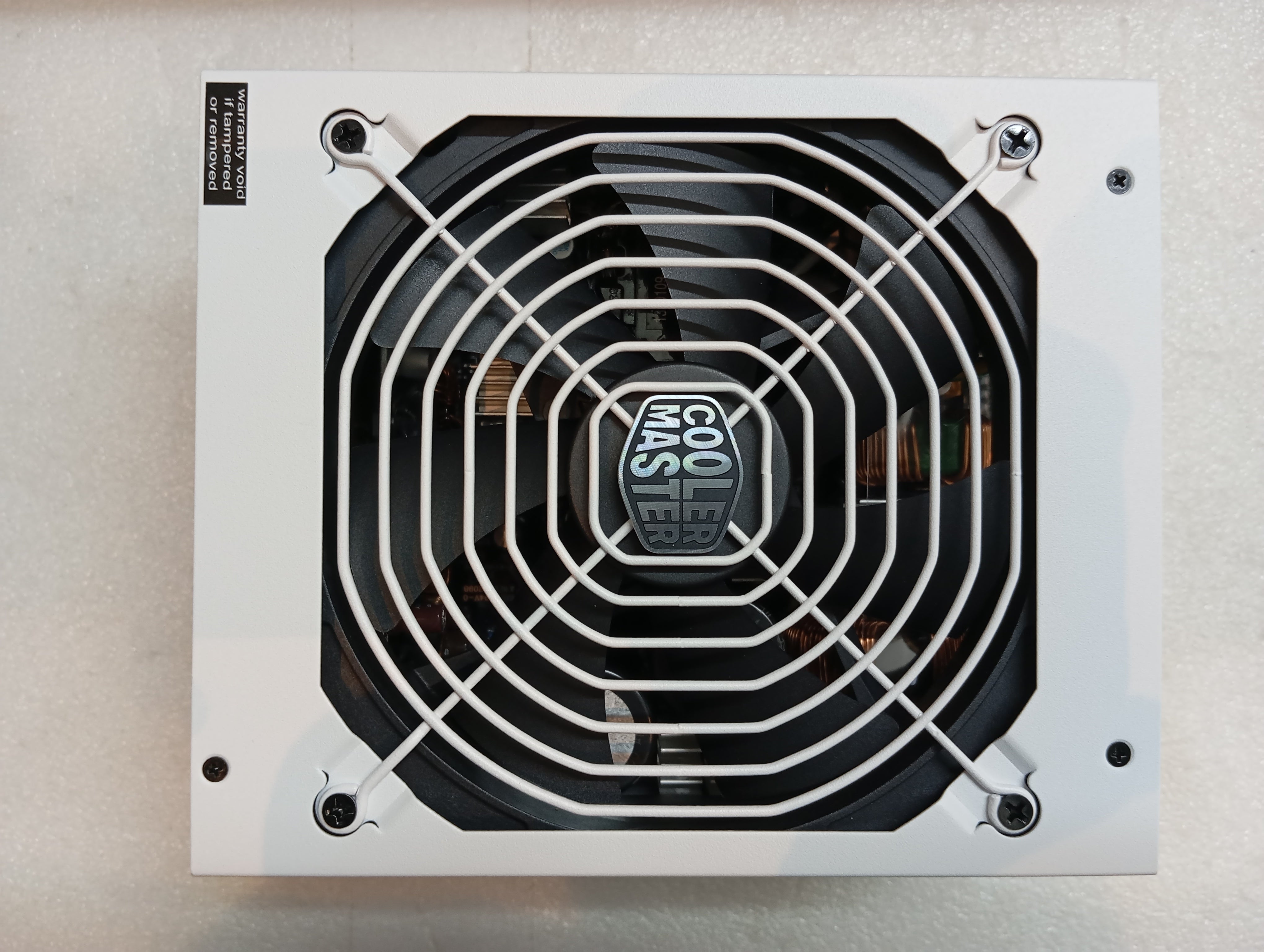 Refurbished Cooler Master MWE Gold 1050 V2 ATX 3.0 White Edition Refurbished Cooler Master MWE Gold 1050 V2 ATX 3.0 White Edition